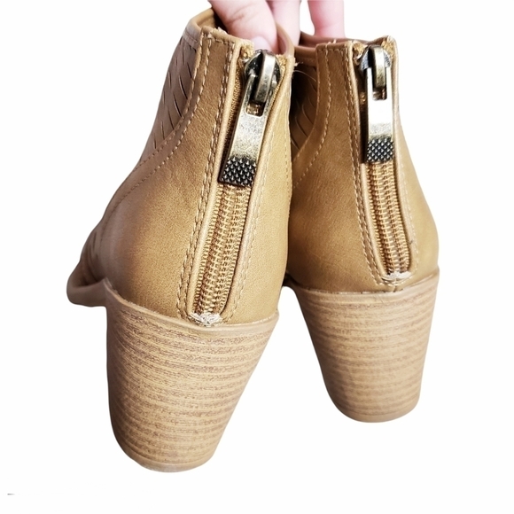 Qupid Tobin Tan Caged Ankle Heeled Booties - Picture 5 of 7